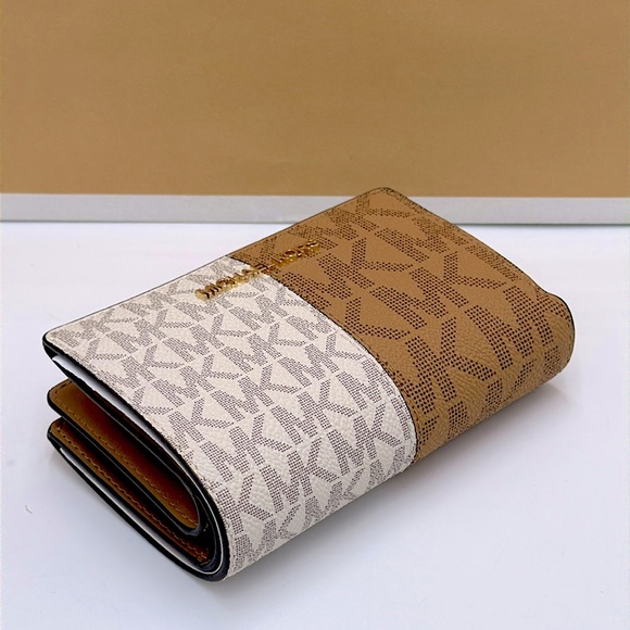 Michael Kors Medium Bifold Signature Logo Wallet Deer Multi Color - Picture 13 of 13